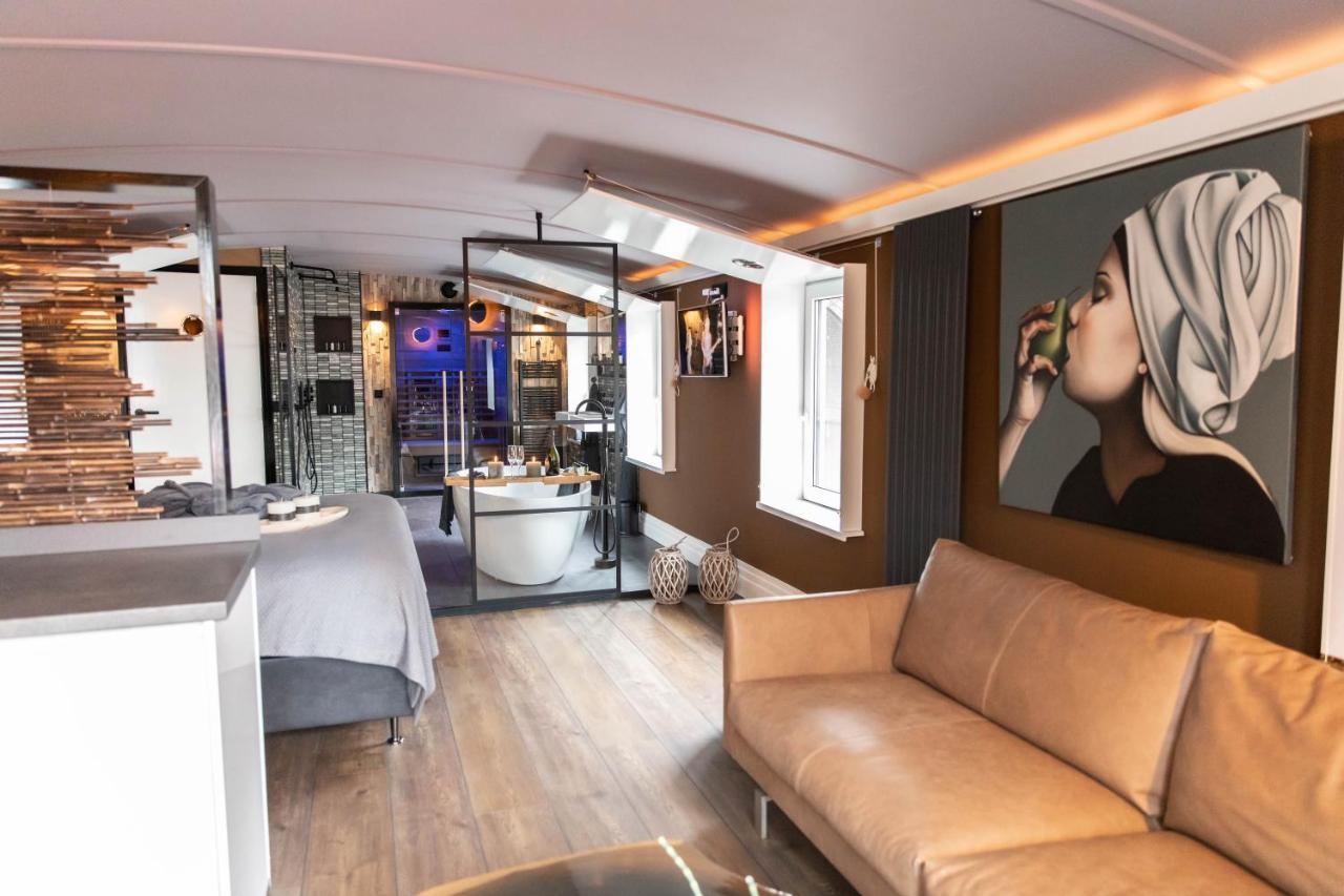فندق Wellnessboat De Michiel De Ruyter جروننجن المظهر الخارجي الصورة